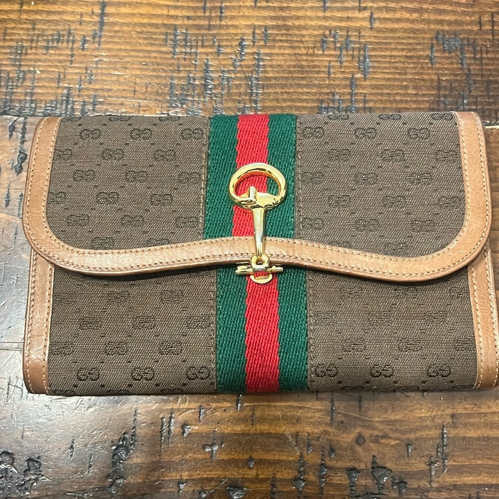 Gucci Wallet - Live Listing As Is